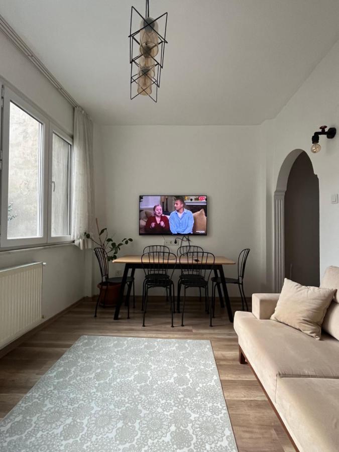 Апартаменти Centrally Located, 2+1 House In Taksim, Cihangir Стамбул Екстер'єр фото
