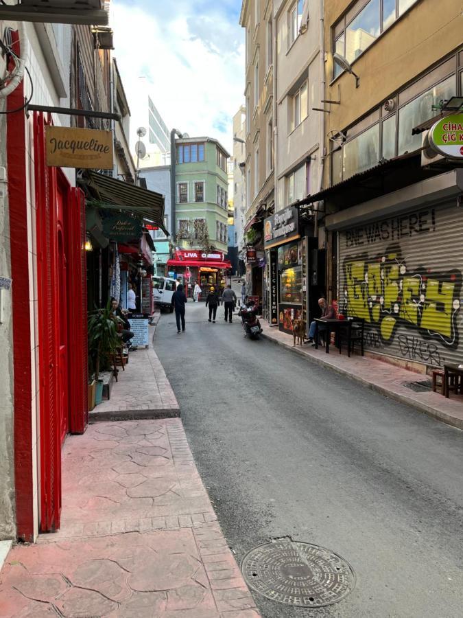Апартаменти Centrally Located, 2+1 House In Taksim, Cihangir Стамбул Екстер'єр фото
