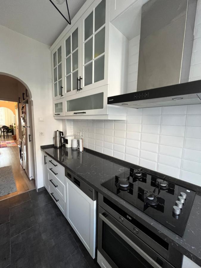 Апартаменти Centrally Located, 2+1 House In Taksim, Cihangir Стамбул Екстер'єр фото